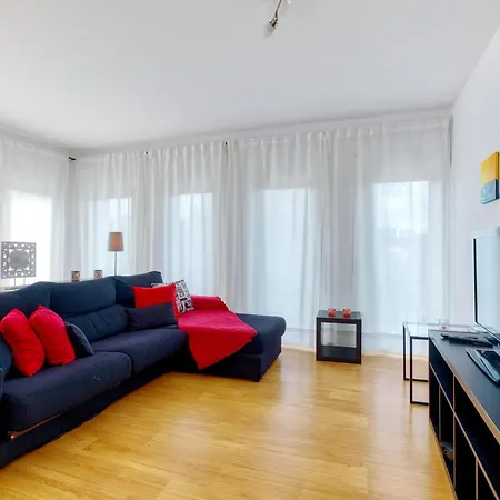 Portucale ! Modern 2br Flat With Garage Apartmán Lisboa