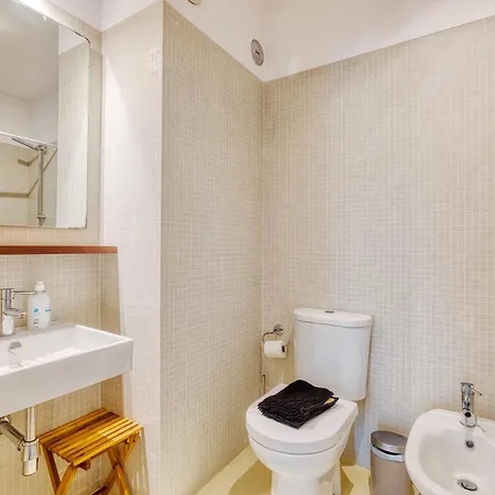 شقة Portucale ! Modern 2br Flat With Garage